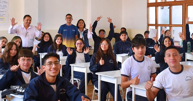 Students learning at a CRISFE school in Ecuador.