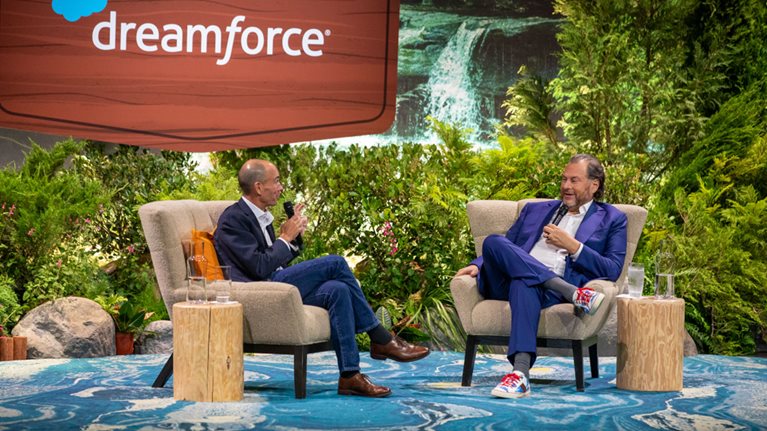 McKinsey’s Global Managing Partner Bob Sternfels sitting on stage with Salesforce CEO Marc Benioff