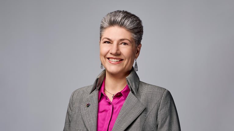 Smiling portrait of Covestro’s chief commercial officer, Monique Buch