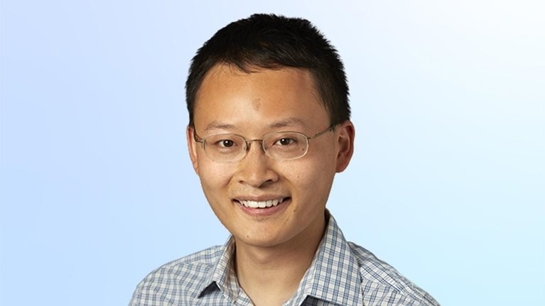 James Zou headshot
